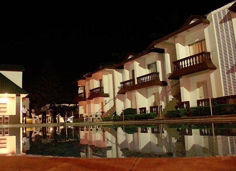 Bollywood Sea Queen Beach Resort Betalbatim Extérieur photo