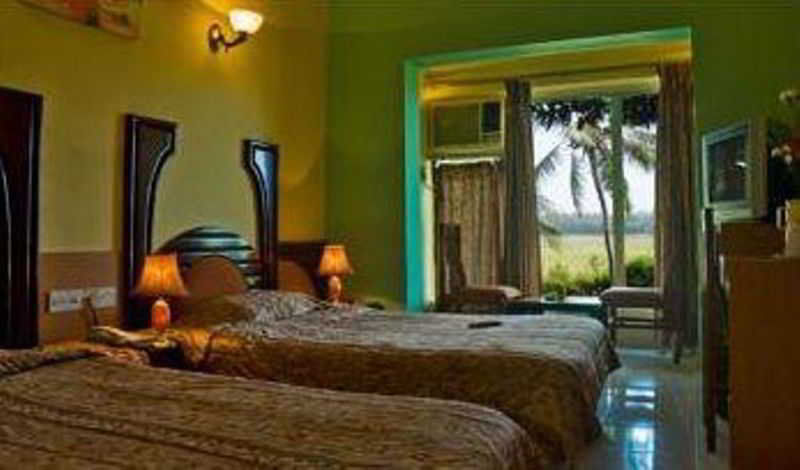Bollywood Sea Queen Beach Resort Betalbatim Extérieur photo
